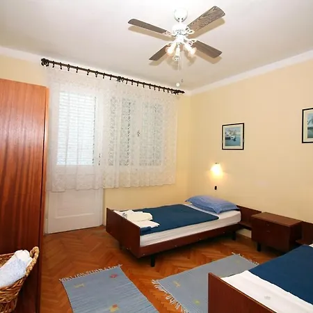 Apartment 3 Bedroom In *