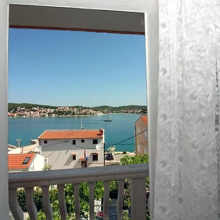 Apartment 3 Bedroom In